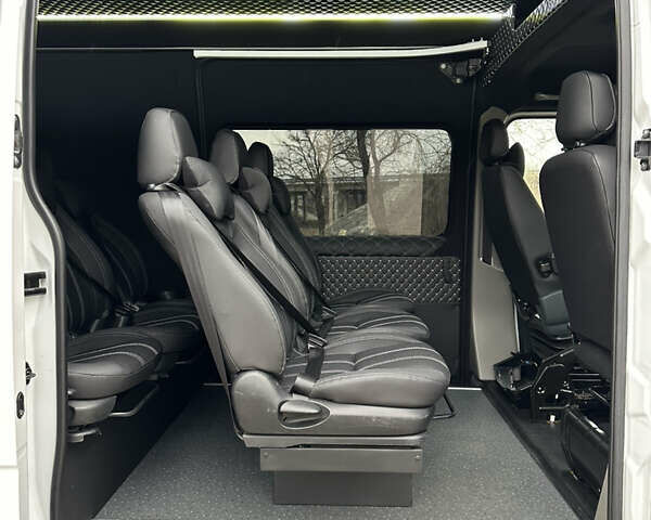 Белый Рено Мастер, объемом двигателя 2.3 л и пробегом 358 тыс. км за 18200 $, фото 14 на Automoto.ua