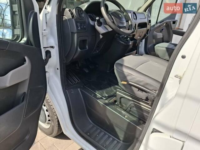 Белый Рено Мастер, объемом двигателя 2.3 л и пробегом 262 тыс. км за 17900 $, фото 32 на Automoto.ua