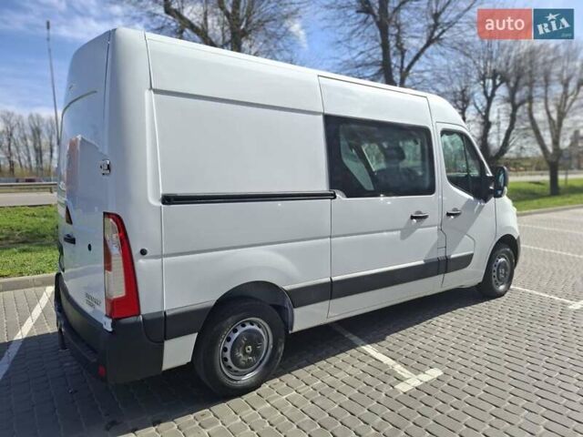 Белый Рено Мастер, объемом двигателя 2.3 л и пробегом 262 тыс. км за 17900 $, фото 3 на Automoto.ua