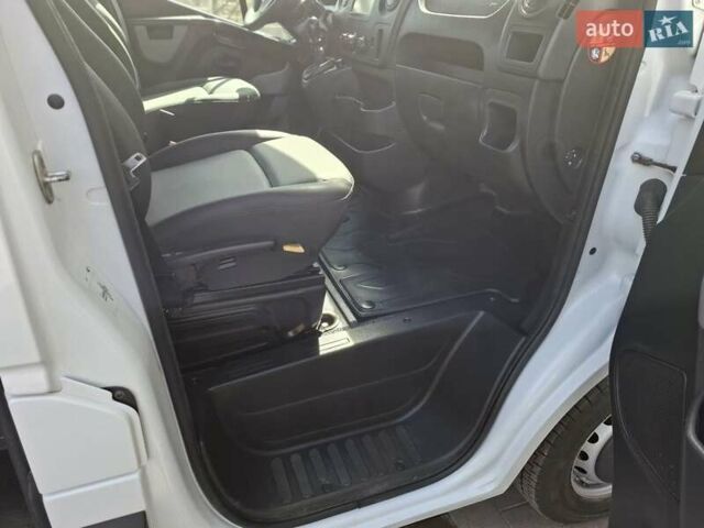 Белый Рено Мастер, объемом двигателя 2.3 л и пробегом 262 тыс. км за 17900 $, фото 23 на Automoto.ua