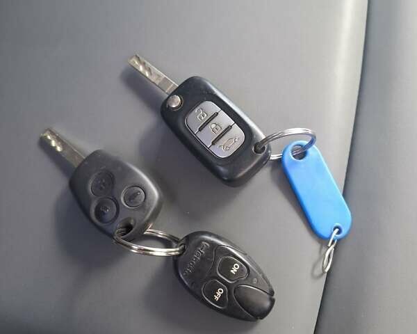 Белый Рено Мастер, объемом двигателя 2.3 л и пробегом 262 тыс. км за 17900 $, фото 35 на Automoto.ua