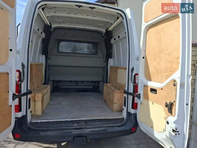 Белый Рено Мастер, объемом двигателя 2.3 л и пробегом 262 тыс. км за 17900 $, фото 15 на Automoto.ua