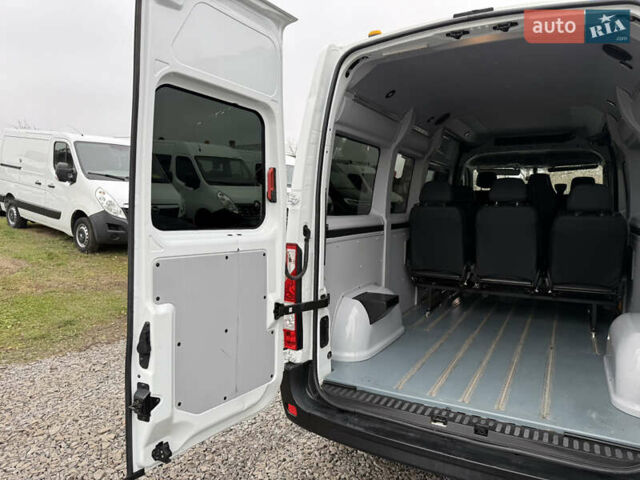 Білий Рено Мастєр, об'ємом двигуна 0 л та пробігом 200 тис. км за 20500 $, фото 14 на Automoto.ua