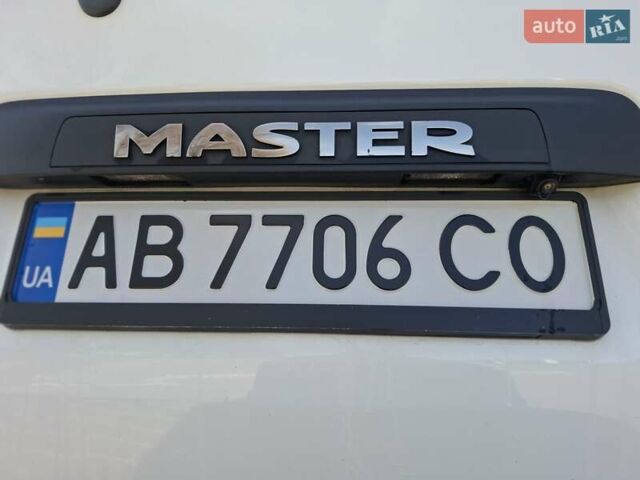 Белый Рено Мастер, объемом двигателя 2.3 л и пробегом 262 тыс. км за 17900 $, фото 5 на Automoto.ua