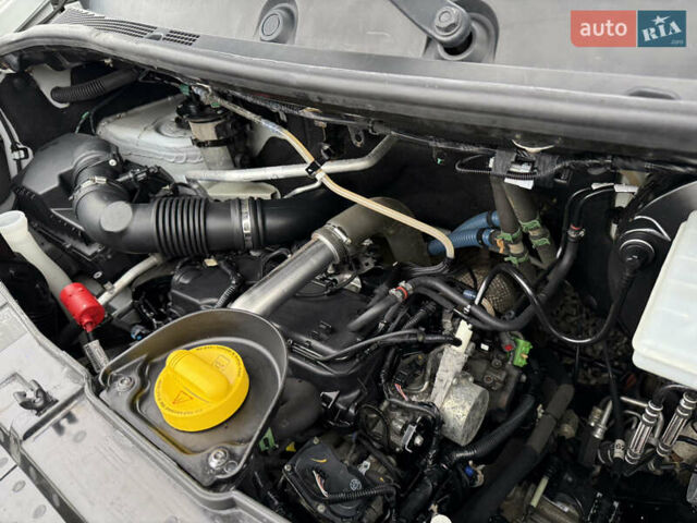 Білий Рено Мастєр, об'ємом двигуна 0 л та пробігом 200 тис. км за 20500 $, фото 27 на Automoto.ua