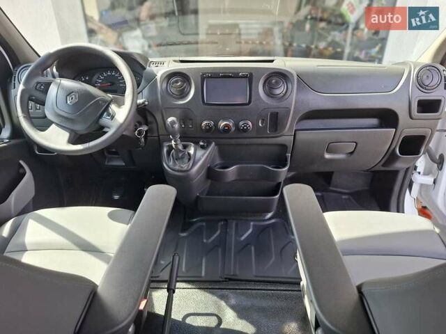 Белый Рено Мастер, объемом двигателя 2.3 л и пробегом 262 тыс. км за 17900 $, фото 26 на Automoto.ua