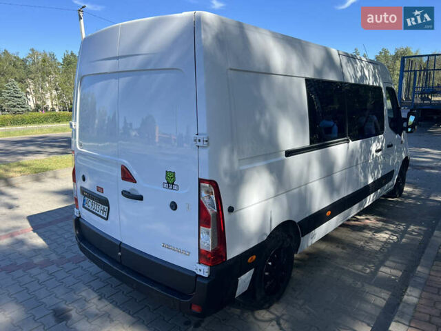 Белый Рено Мастер, объемом двигателя 2.3 л и пробегом 280 тыс. км за 19950 $, фото 2 на Automoto.ua