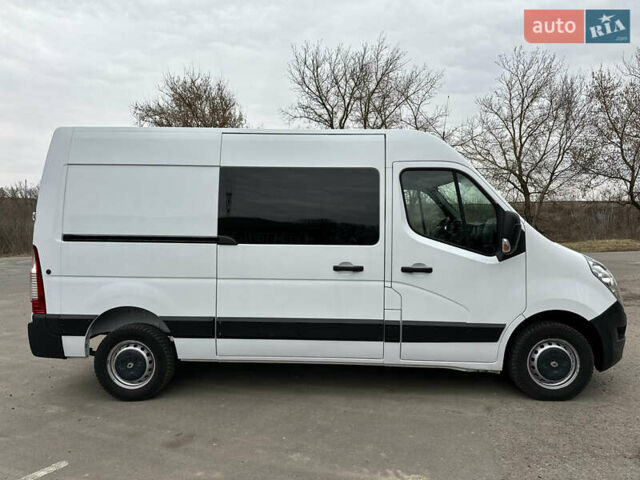 Белый Рено Мастер, объемом двигателя 2.3 л и пробегом 358 тыс. км за 18200 $, фото 3 на Automoto.ua