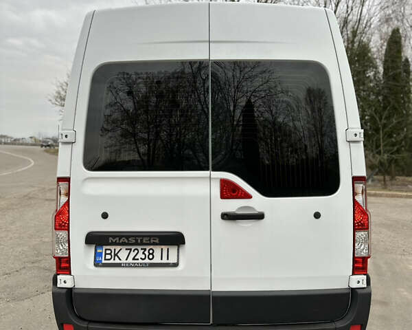 Белый Рено Мастер, объемом двигателя 2.3 л и пробегом 358 тыс. км за 18200 $, фото 5 на Automoto.ua