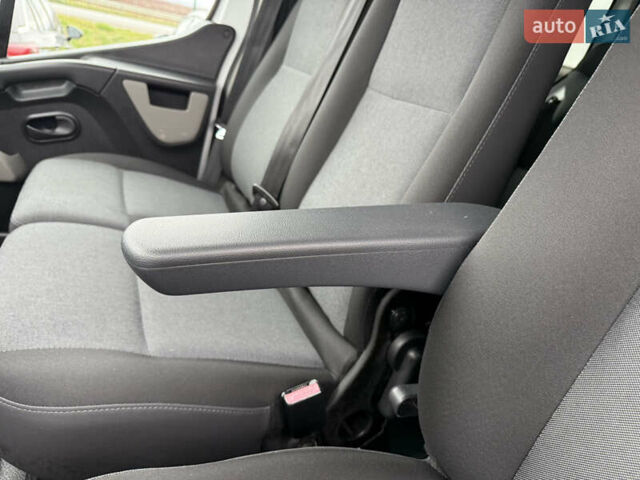 Білий Рено Мастєр, об'ємом двигуна 0 л та пробігом 200 тис. км за 20500 $, фото 23 на Automoto.ua