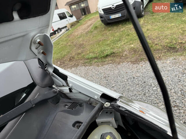 Білий Рено Мастєр, об'ємом двигуна 0 л та пробігом 200 тис. км за 20500 $, фото 26 на Automoto.ua