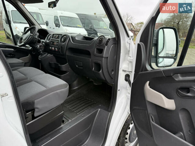 Білий Рено Мастєр, об'ємом двигуна 0 л та пробігом 200 тис. км за 20500 $, фото 17 на Automoto.ua