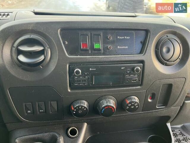 Білий Рено Мастєр, об'ємом двигуна 2.3 л та пробігом 140 тис. км за 23000 $, фото 11 на Automoto.ua