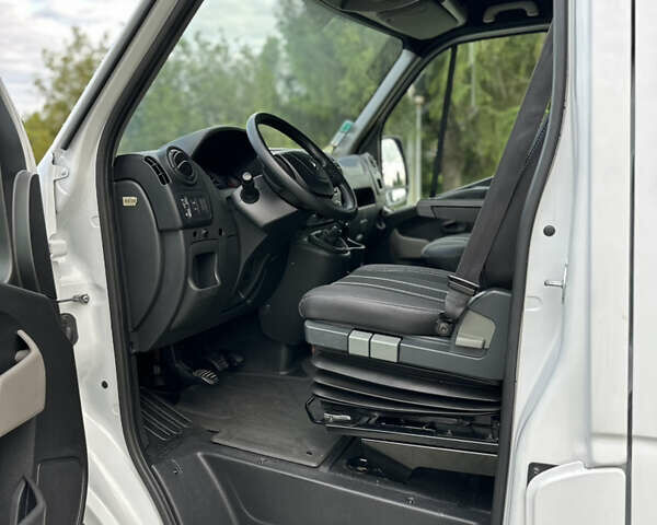 Рено Мастєр 2018 у Дубно на Automoto.ua Білий Рено Мастєр, об'ємом двигуна 2.3 л та пробігом 237 тис. км за 16500 $, фото 38 на Automoto.ua