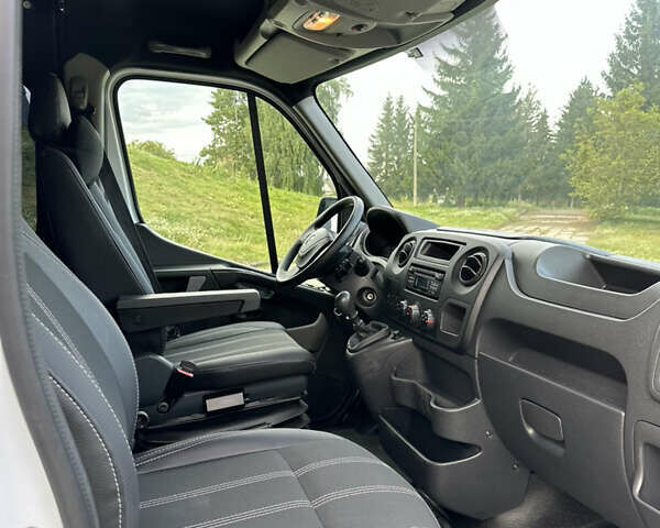 Рено Мастєр 2018 у Дубно на Automoto.ua Білий Рено Мастєр, об'ємом двигуна 2.3 л та пробігом 237 тис. км за 16500 $, фото 36 на Automoto.ua