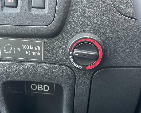 Белый Рено Мастер, объемом двигателя 2.3 л и пробегом 281 тыс. км за 19300 $, фото 16 на Automoto.ua