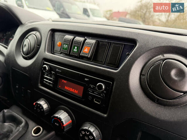 Білий Рено Мастєр, об'ємом двигуна 0 л та пробігом 200 тис. км за 20500 $, фото 32 на Automoto.ua