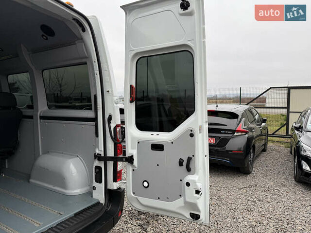 Білий Рено Мастєр, об'ємом двигуна 0 л та пробігом 200 тис. км за 20500 $, фото 9 на Automoto.ua