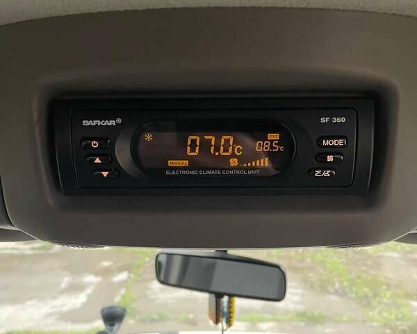 Белый Рено Мастер, объемом двигателя 2.3 л и пробегом 281 тыс. км за 19300 $, фото 12 на Automoto.ua