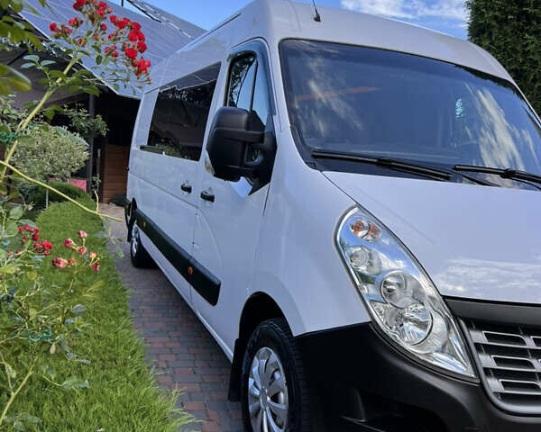 Белый Рено Мастер, объемом двигателя 2.3 л и пробегом 267 тыс. км за 23500 $, фото 3 на Automoto.ua