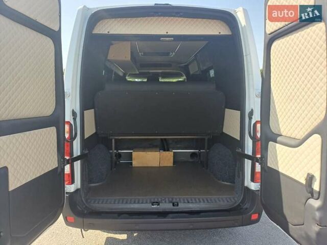 Белый Рено Мастер, объемом двигателя 2.3 л и пробегом 319 тыс. км за 26500 $, фото 14 на Automoto.ua