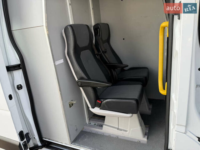 Белый Рено Мастер, объемом двигателя 2.3 л и пробегом 231 тыс. км за 20999 $, фото 73 на Automoto.ua