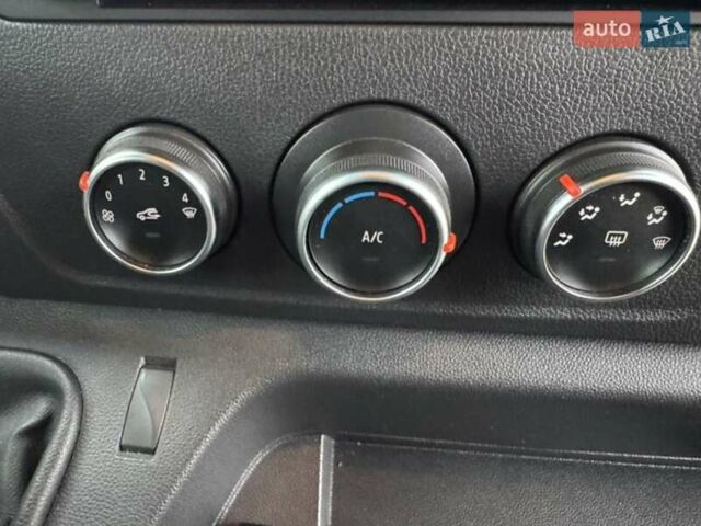 Білий Рено Мастєр, об'ємом двигуна 2.3 л та пробігом 500 тис. км за 29500 $, фото 12 на Automoto.ua