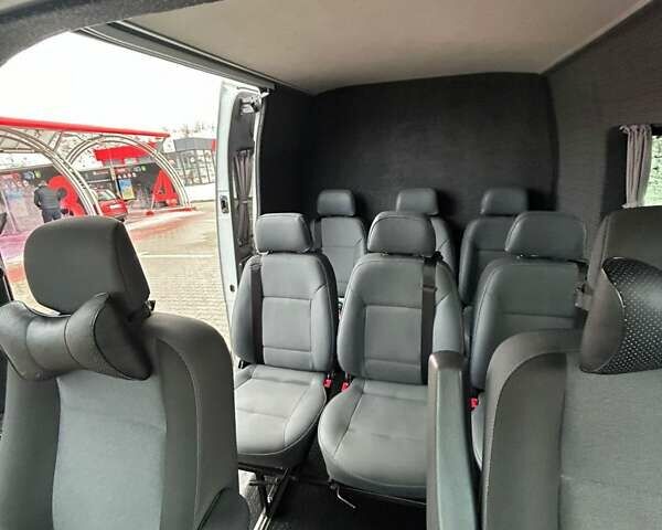 Белый Рено Мастер, объемом двигателя 2.3 л и пробегом 240 тыс. км за 22400 $, фото 22 на Automoto.ua