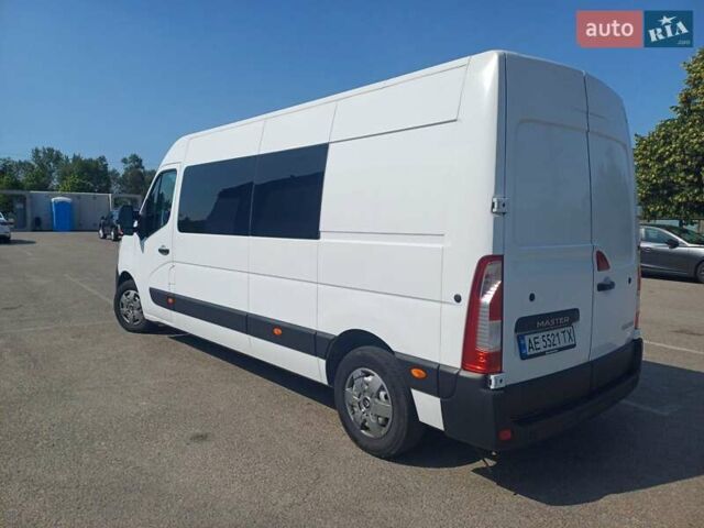 Белый Рено Мастер, объемом двигателя 2.3 л и пробегом 319 тыс. км за 26500 $, фото 3 на Automoto.ua