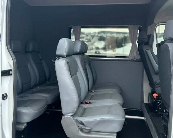 Белый Рено Мастер, объемом двигателя 2.3 л и пробегом 240 тыс. км за 22400 $, фото 45 на Automoto.ua