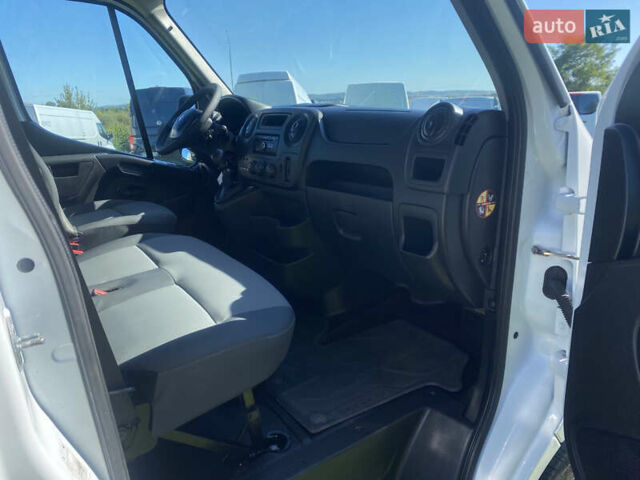 Белый Рено Мастер, объемом двигателя 2.3 л и пробегом 180 тыс. км за 20500 $, фото 10 на Automoto.ua