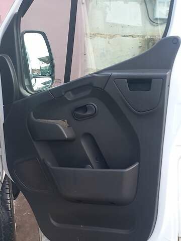 Белый Рено Мастер, объемом двигателя 2.3 л и пробегом 150 тыс. км за 20500 $, фото 21 на Automoto.ua