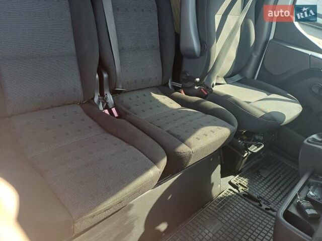 Белый Рено Мастер, объемом двигателя 2.3 л и пробегом 319 тыс. км за 26500 $, фото 16 на Automoto.ua