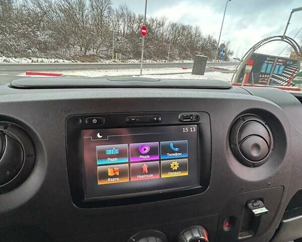 Белый Рено Мастер, объемом двигателя 2.3 л и пробегом 240 тыс. км за 22400 $, фото 27 на Automoto.ua