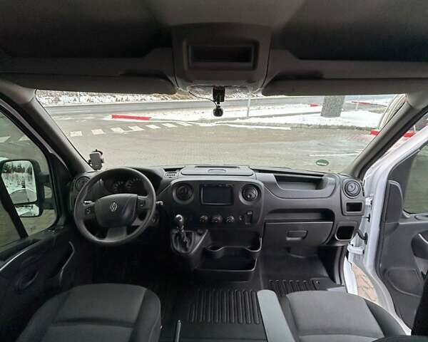Белый Рено Мастер, объемом двигателя 2.3 л и пробегом 240 тыс. км за 22400 $, фото 43 на Automoto.ua