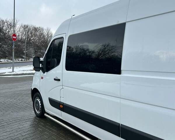 Белый Рено Мастер, объемом двигателя 2.3 л и пробегом 240 тыс. км за 22400 $, фото 62 на Automoto.ua