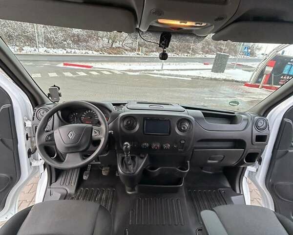Белый Рено Мастер, объемом двигателя 2.3 л и пробегом 240 тыс. км за 22400 $, фото 42 на Automoto.ua
