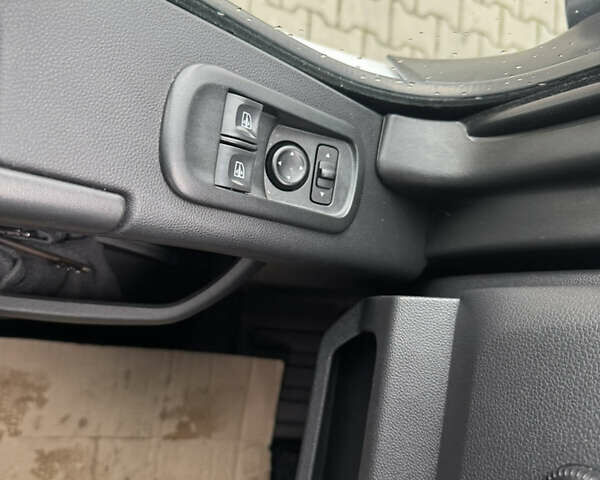 Белый Рено Мастер, объемом двигателя 2.3 л и пробегом 200 тыс. км за 33000 $, фото 14 на Automoto.ua