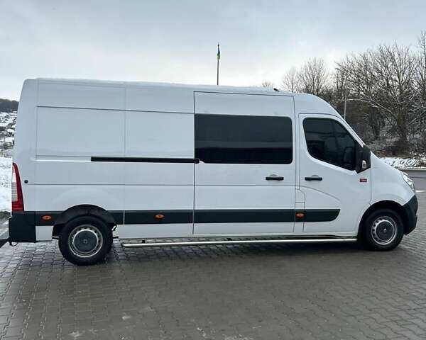 Белый Рено Мастер, объемом двигателя 2.3 л и пробегом 240 тыс. км за 22400 $, фото 71 на Automoto.ua