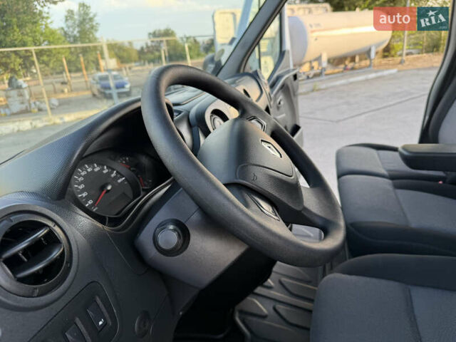 Белый Рено Мастер, объемом двигателя 2.3 л и пробегом 231 тыс. км за 20999 $, фото 95 на Automoto.ua