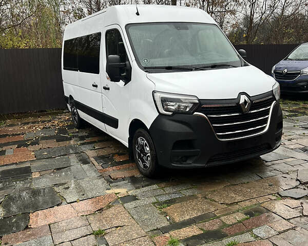 Белый Рено Мастер, объемом двигателя 2.3 л и пробегом 238 тыс. км за 24500 $, фото 3 на Automoto.ua