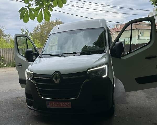 Белый Рено Мастер, объемом двигателя 2.3 л и пробегом 111 тыс. км за 20200 $, фото 1 на Automoto.ua