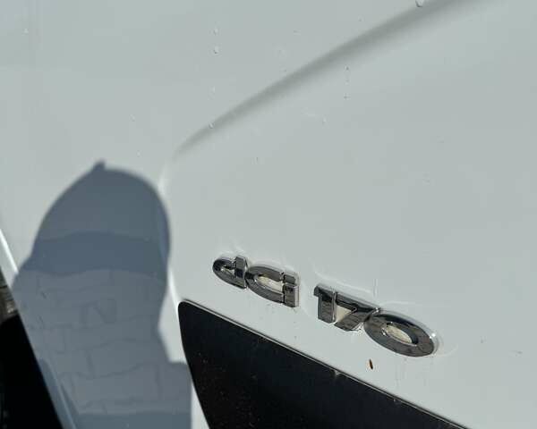 Білий Рено Мастєр, об'ємом двигуна 2.3 л та пробігом 220 тис. км за 17490 $, фото 10 на Automoto.ua