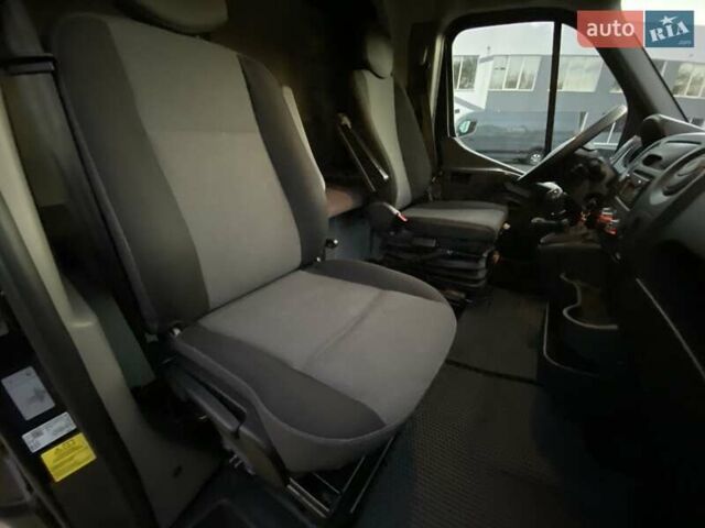 Черный Рено Мастер, объемом двигателя 2.3 л и пробегом 175 тыс. км за 18990 $, фото 48 на Automoto.ua