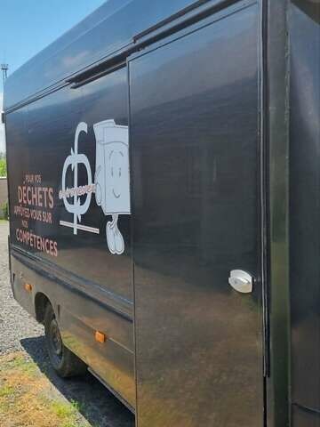 Черный Рено Мастер, объемом двигателя 3 л и пробегом 435 тыс. км за 10000 $, фото 16 на Automoto.ua