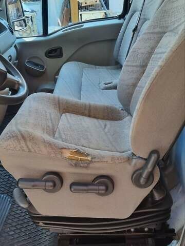 Черный Рено Мастер, объемом двигателя 3 л и пробегом 435 тыс. км за 10000 $, фото 34 на Automoto.ua