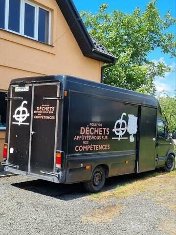 Черный Рено Мастер, объемом двигателя 3 л и пробегом 435 тыс. км за 10000 $, фото 10 на Automoto.ua