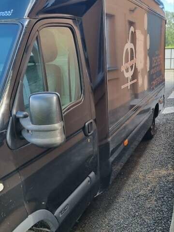 Черный Рено Мастер, объемом двигателя 3 л и пробегом 435 тыс. км за 10000 $, фото 3 на Automoto.ua