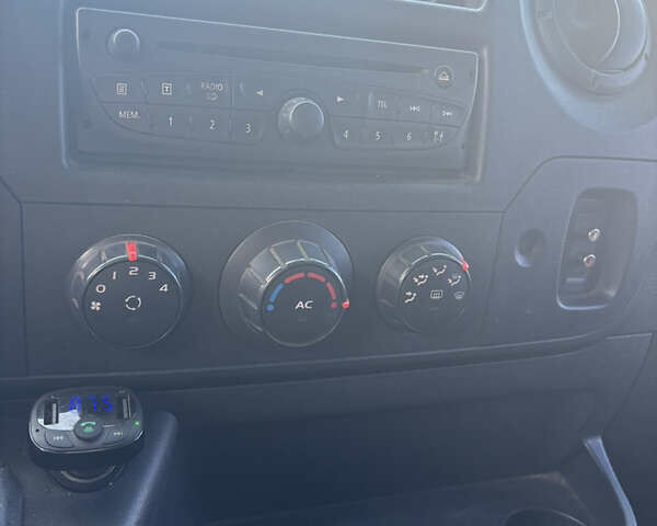 Чорний Рено Мастєр, об'ємом двигуна 2.3 л та пробігом 383 тис. км за 12900 $, фото 6 на Automoto.ua