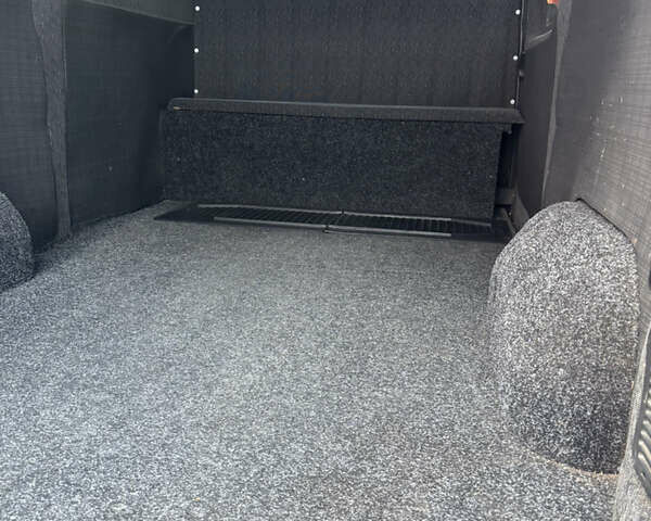 Чорний Рено Мастєр, об'ємом двигуна 2.3 л та пробігом 383 тис. км за 12900 $, фото 4 на Automoto.ua